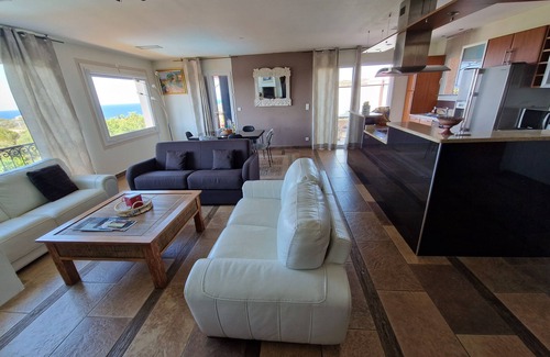 L'Ile-Rousse Apartment | SUPERB APARTMENT MAGNIFICENT VIEW OF THE ISLANDS, THE SEA, CAPE CORSICA WIFI PARKING