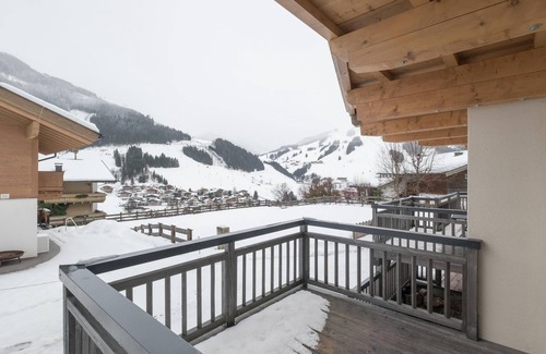Hinterglemm Apartment | Superb apartment on the slopes with terrace