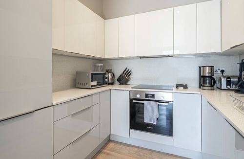 Bryanston and Dorset Square Apartment | Superb Apartment opposite Edgware Road Station