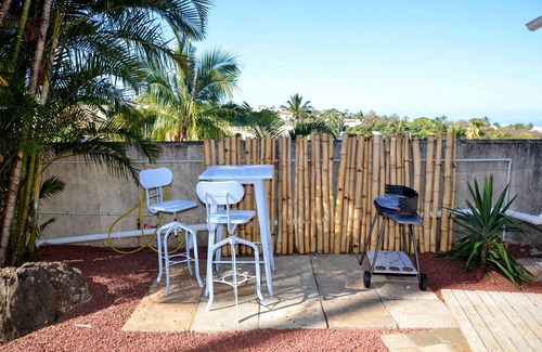 Saint-Paul Apartment | Superb apartment, terrace, garden, 10 min. from beaches Saint-Gilles-Les-Bains
