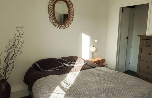 Montreuil Apartment | Superb apartment with 108 sq ft terrace