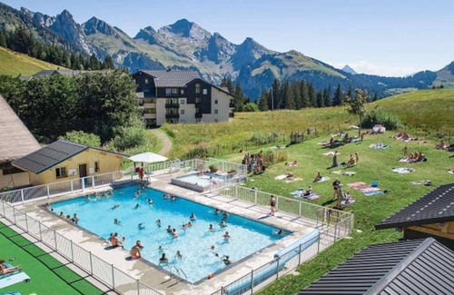 Manigod Apartment | Superb apartment with mountain views