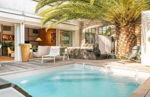 Talence House | Superb architect-designed house with pool, spa and air-conditioning (5 bedrooms), very quiet location