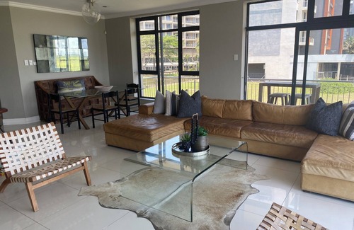Durban Point Apartment | Superb beachside 3-bedroom apartment with WiFi in Durban