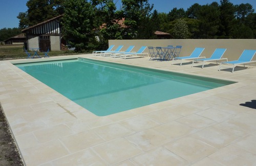 Levignacq House | Superb Bergerie Landaise with heated swimming pool!