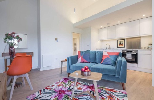 Cambridge Apartment | Superb Central Apt - With Parking!