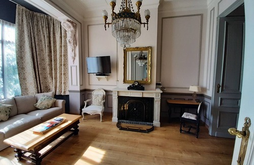 Upper Town Apartment | Superb character duplex in the European district