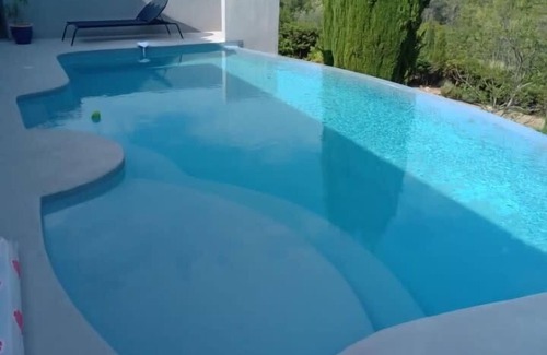 Le Collet Villa | Superb contemporary villa with pool and garden