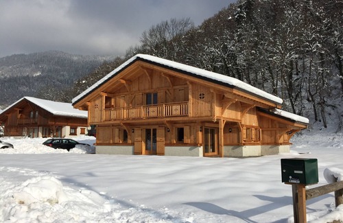 Samoens Ski Chalet | Superb contemporary chalet in a quiet location with beautiful mountain views