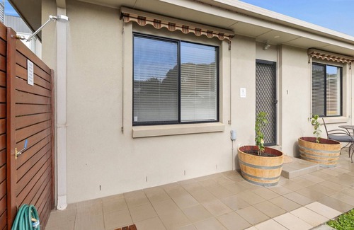 Torquay Apartment | Superb Esplanade Beach House 8