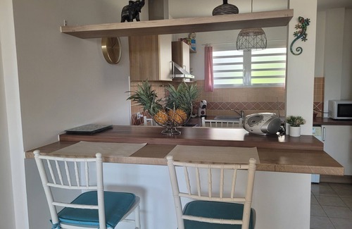Saint-Pierre De La Reunion Apartment | Superb F3, Indian Ocean view, quiet, secure residence, 2 free parking spaces