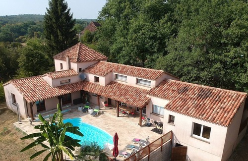Mauzac-et-Grand-Castang Villa | Superb villa with heated pool