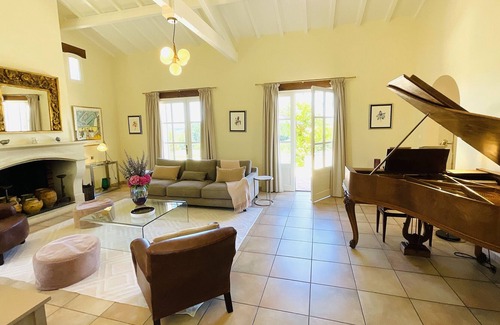 Baleyssagues Villa | Superb Holiday Home overlooking the countryside