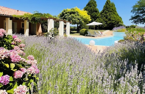 Baleyssagues Villa | Superb Holiday Home overlooking the countryside