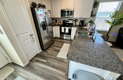 Southside House | Superb Home 7 minutes from Lackland Air Force Base