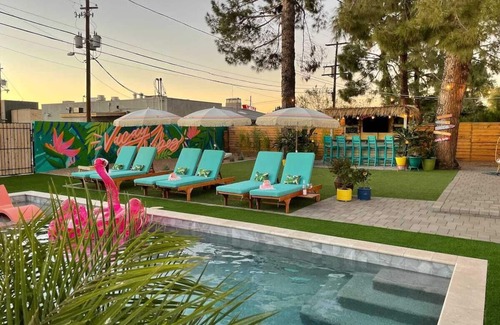 Arcadia Lite House | SUPERB LOCATION! Close to Superbowl & Scottsdale - Heated Pool- TikiBar & Gym
