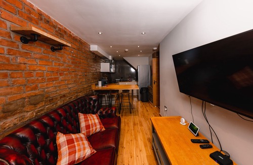 Bonnington Apartment | Superb Luxury Quality Central Apartment on Canal