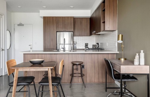Mission Valley Apartment | Superb Mission Valley 1BR w/Fire Pit & Pool, nr Stores, by Blueground