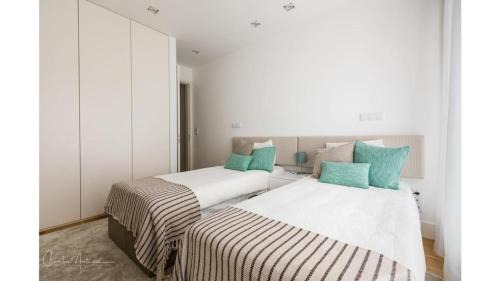 Sao Jose Apartment | Superb Modern and Unique Liberdade Apt