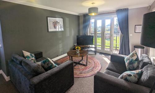 Tatenhill Apartment | Superb Modern Apartment, FREE Secure Parking!