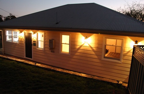 Hahndorf Cottage | Superb new cottage, stunning views, secluded but handy to Hahndorf Main Street
