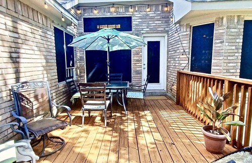 Block House Creek House | Superb,Pet friendly. Big Backyard on Greenbelt. HEB Center. ATX Kalahari,183