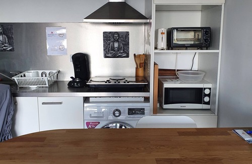 Martigues Apartment | Superb quiet studio facing the Etang de Berre