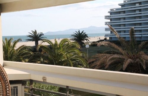 La Cote Radieuse Apartment | Superb renovated apartment of 45 m2 on the seafront with large terrace