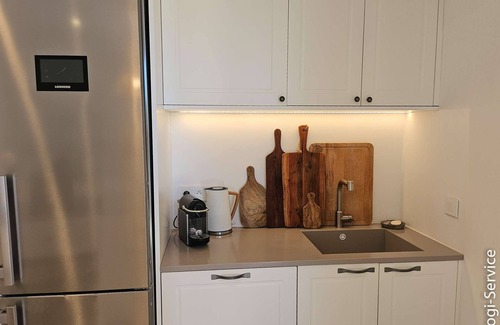 Port Grimaud Apartment | Superb renovated 2-room apartment with garden et mooring