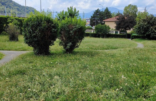 Gieres Apartment | Superb renovated air-conditioned apartment with private parking space