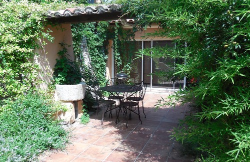 Carry-le-Rouet Apartment | Superb renovated apartment in lower villa with private garden