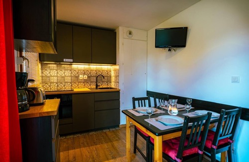 Saint-Etienne-en-Devoluy Apartment | Superb renovated T2 in Superdévoluy, 2/6 pers. 4-season skiing, hiking and relaxation