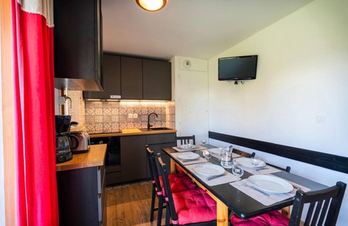 Saint-Etienne-en-Devoluy Apartment | Superb renovated T2 in Superdévoluy, 2/6 pers. 4-season skiing, hiking and relaxation