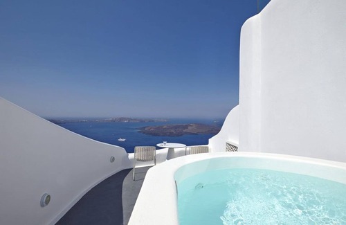 Kamari Villa | Superb Santorini Villa | 1 Bedroom | Villa Stone and Sea | Breathtaking.