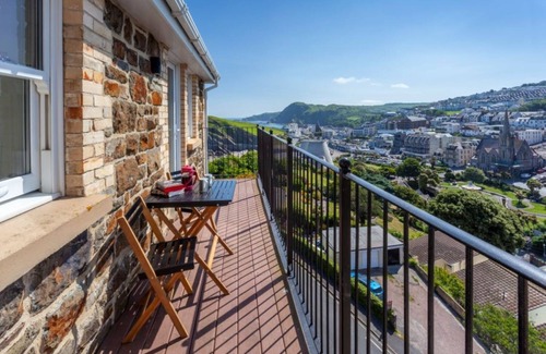 Hele Apartment | Superb sea front apartment with great sea views
