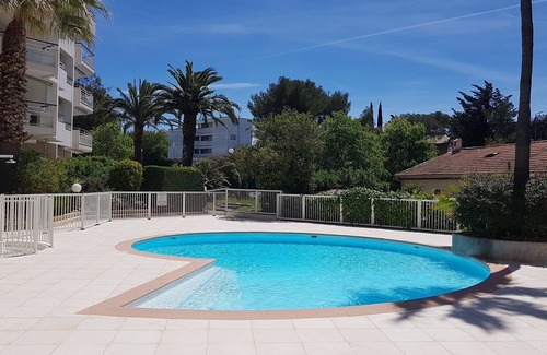 Saint-Raphael Apartment | Superb sea view for this 4* accommodation in Residence with swimming pool, lift