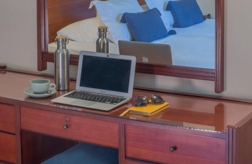 Ilisia Apartment | Superb serviced flat for 4 in the heart of Athens with view