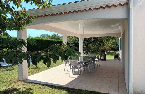 Saint-Augustin Villa | Superb, spacious 12 P villa, large park, swimming pool, poolhouse. Beach nearby.
