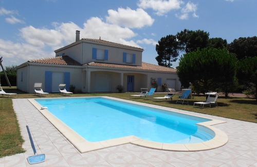 Saint-Augustin Villa | Superb, spacious 12 P villa, large park, swimming pool, poolhouse. Beach nearby.
