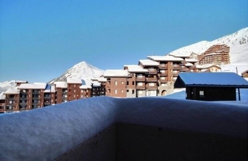 Belle Plagne Apartment | Superb studio-cabin for 4 on the slopes, balcony, ski locker, parking
