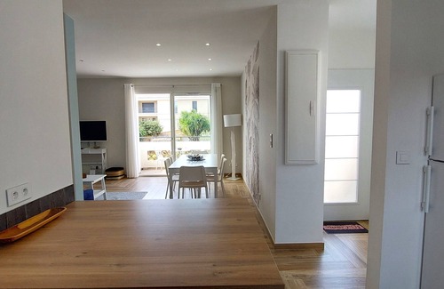 Sanary-sur-Mer Apartment | Superb T3 at the top of the villa, air conditioning and parking.