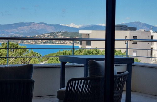 Pietrosella Apartment | Superb T3 seafront apartment in Ajaccio bay