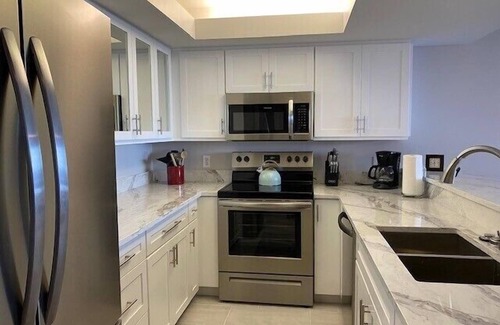 Park Shore Condo | Superb view of the Gulf in a renovated unit - CL03