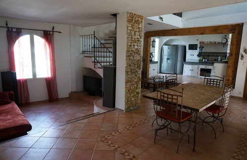 Allauch Villa | SUPERB VILLA WITH COMMANDING VIEW