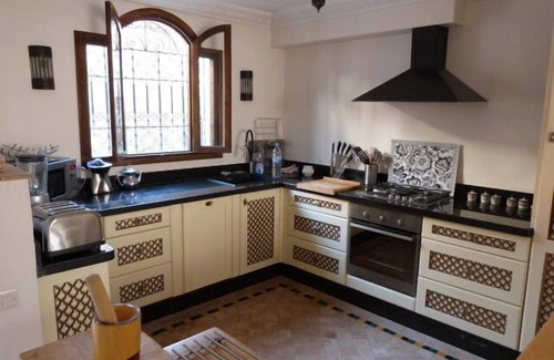 Cite Charaf Villa | SUPERB VILLA WITH GARDEN, PATIO, TERRACE residential area near center