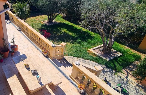 Tarascon Villa | Superb villa with pool and garden near St Remy de Provence