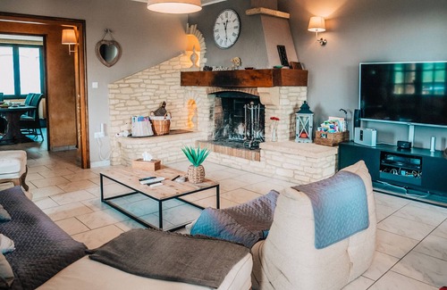 Venejan Villa | Superb Villa with Pool and Village View