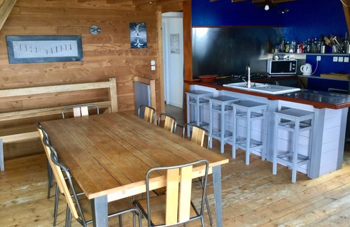 Gruissan Plage Ski Chalet | SUPERB WOOD CHALET SEA VIEW