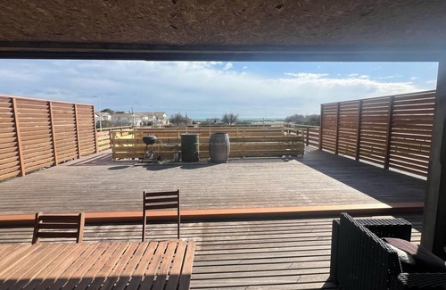 Gruissan Plage Ski Chalet | SUPERB WOOD CHALET SEA VIEW