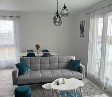 Villiers-le-Bel Apartment | Superbe 3 pièces avec balcon pour 5 personnes